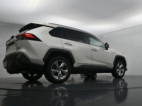 Used 2020 Toyota RAV4 Limited AWD/4WD image 23