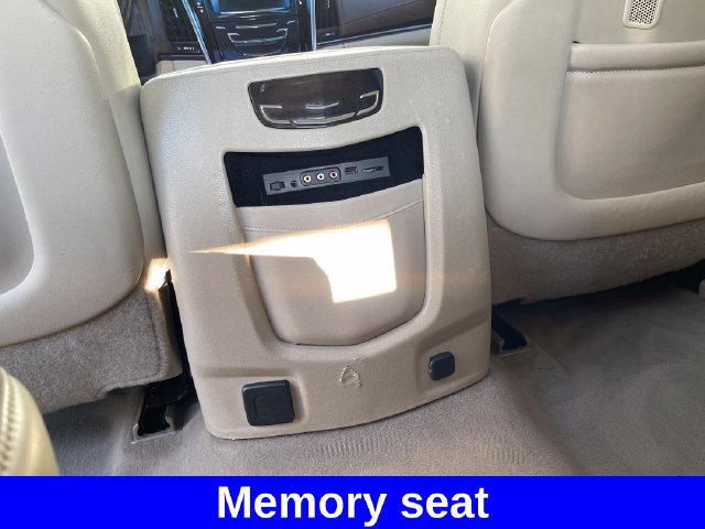 Used 2015 Cadillac Escalade Premium AWD/4WD image 29