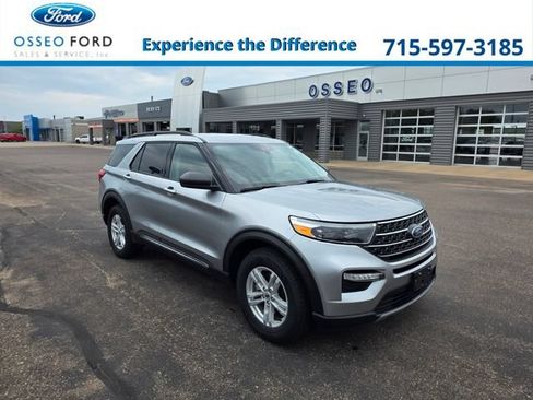Used 2024 Ford Explorer XLT w/ Equipment Group 202A AWD/4WD image 1