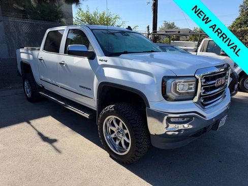 Used 2018 GMC Sierra 1500 SLT AWD/4WD image 2