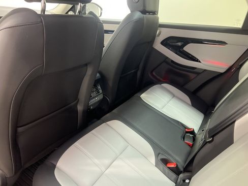 Used 2025 Land Rover Range Rover Evoque Dynamic SE image 21