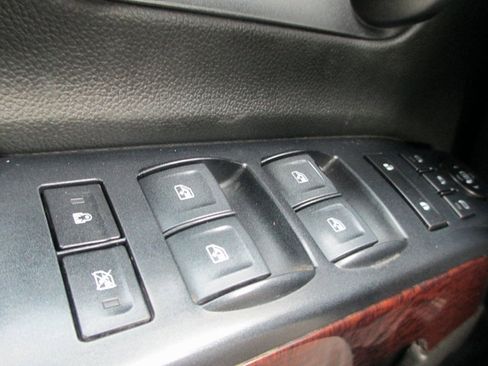 Used 2018 GMC Sierra 1500 SLT image 25