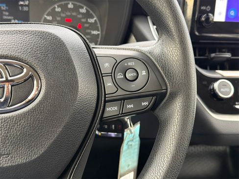 Used 2023 Toyota Corolla LE image 18