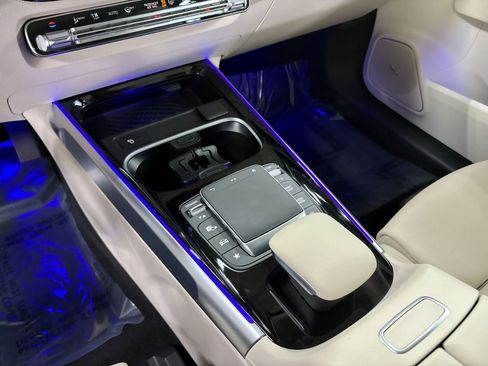 Certified 2023 Mercedes-Benz EQB 300 4MATIC w/ Pinnacle Package image 15