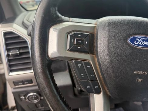 Used 2018 Ford F250 Lariat w/ Lariat Value Package AWD/4WD image 13