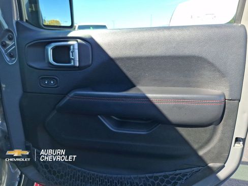 Used 2018 Jeep Wrangler Unlimited Rubicon AWD/4WD image 23