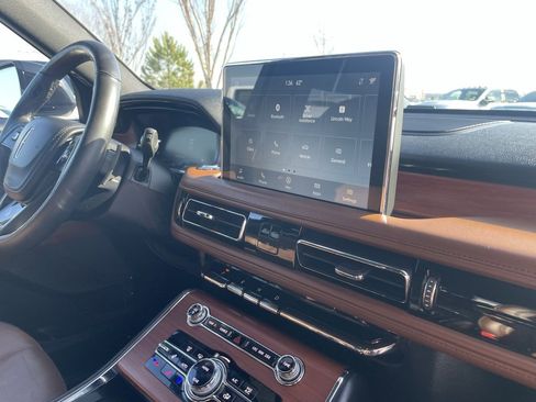 Used 2020 Lincoln Aviator Reserve w/ Elements Package Plus image 30