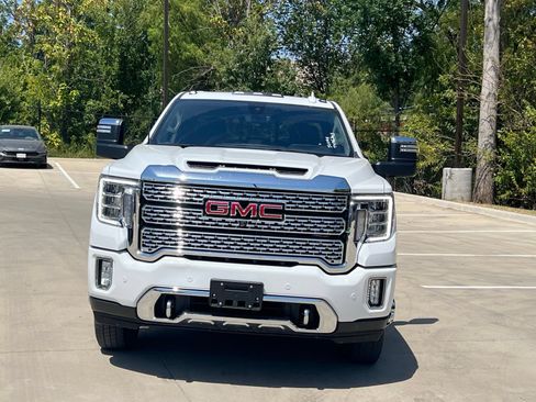 Used 2022 GMC Sierra 3500 Denali w/ Denali Ultimate Package AWD/4WD image 2
