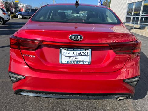 Used 2019 Kia Forte LXS FWD image 4