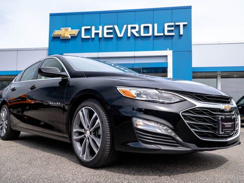 Used 2024 Chevrolet Malibu LT FWD image 1