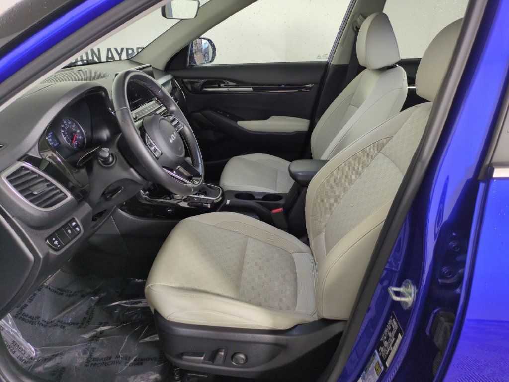 Used 2023 Kia Seltos EX AWD/4WD image 12