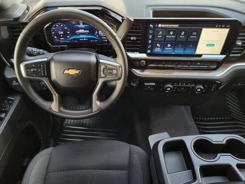 Used 2025 Chevrolet Silverado 1500 LT AWD/4WD image 27