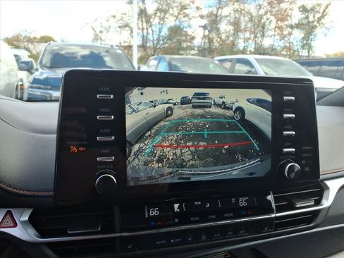 Used 2023 Toyota Sienna XSE image 17