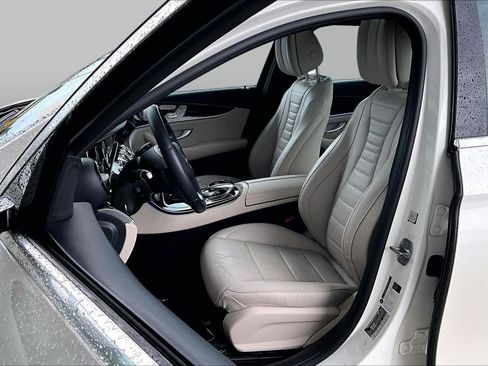 Used 2017 Mercedes-Benz E 300 image 8