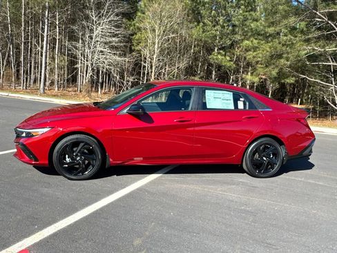 New 2026 Hyundai Elantra SEL Sport image 2