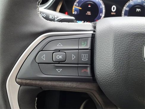 New 2025 Jeep Grand Cherokee L Limited image 24