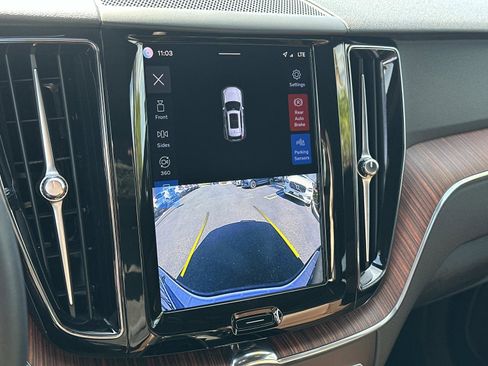 Certified 2023 Volvo XC60 B5 Plus w/ Climate Package image 13