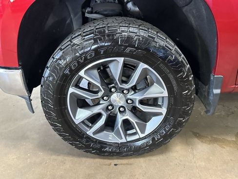 Used 2024 Chevrolet Silverado 1500 LTZ AWD/4WD image 30