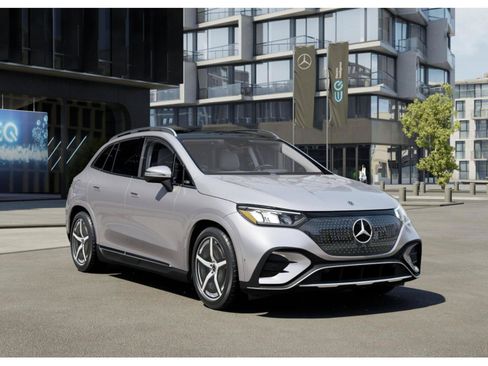 New 2026 Mercedes-Benz EQE 320 4MATIC SUV image 10