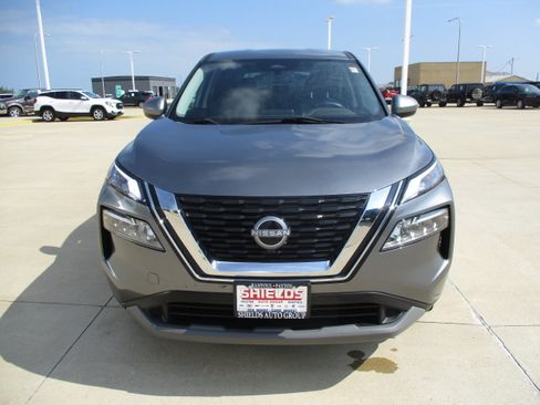 Used 2023 Nissan Rogue SV AWD/4WD image 10