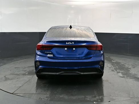 Used 2023 Kia Forte LXS w/ LXS Technology Package FWD image 4