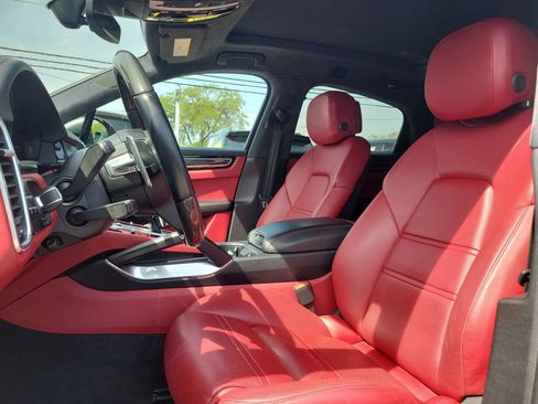 Used 2020 Porsche Cayenne Turbo AWD/4WD image 17