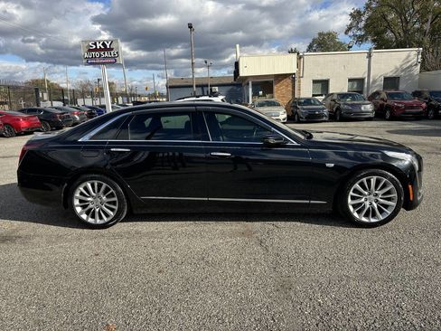 Used 2018 Cadillac CT6 Luxury image 4