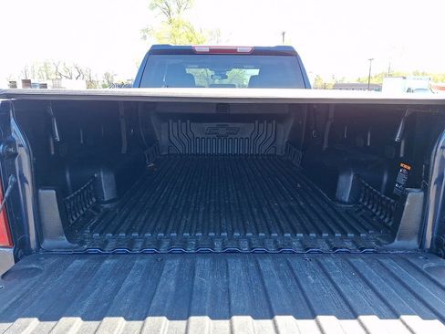 Used 2023 Chevrolet Silverado 1500 LT AWD/4WD image 31