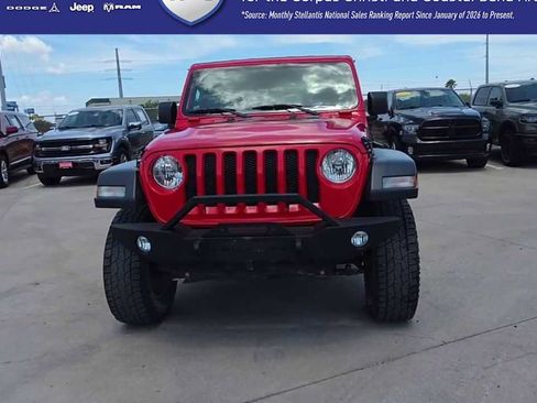 Used 2019 Jeep Wrangler Unlimited Sport S AWD/4WD image 3