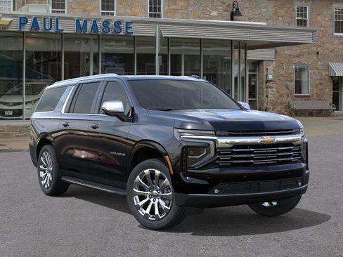 New 2026 Chevrolet Suburban Premier image 7