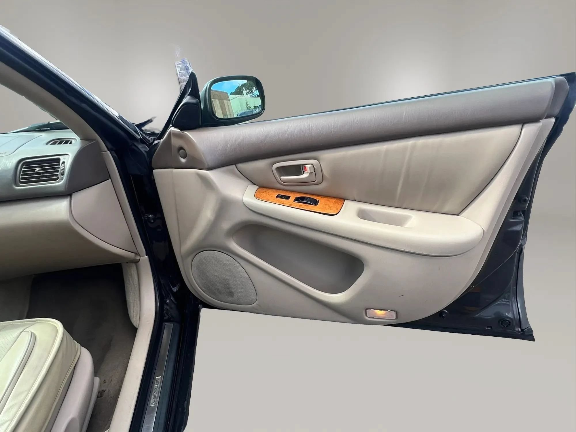 Used 2000 Lexus ES 330 FWD image 26