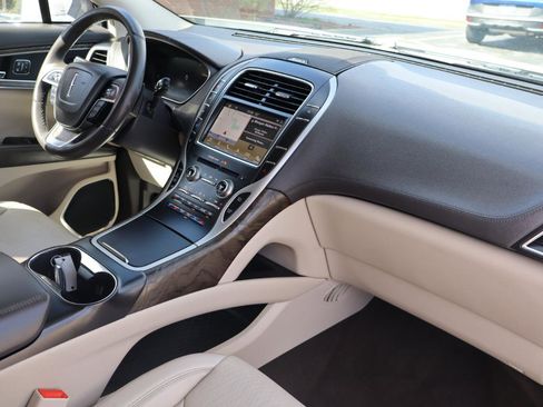 Used 2019 Lincoln Nautilus Reserve AWD/4WD image 27