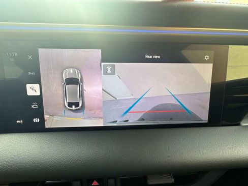 New 2024 Porsche Macan 4 Electric image 27