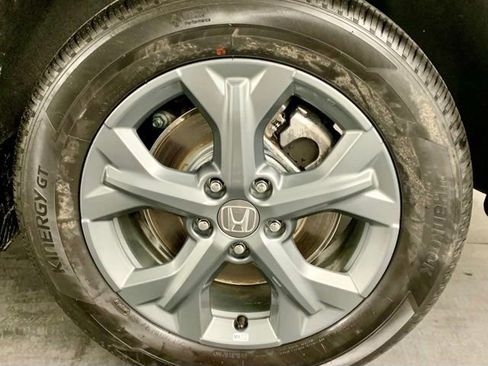 Certified 2026 Honda HR-V LX image 9