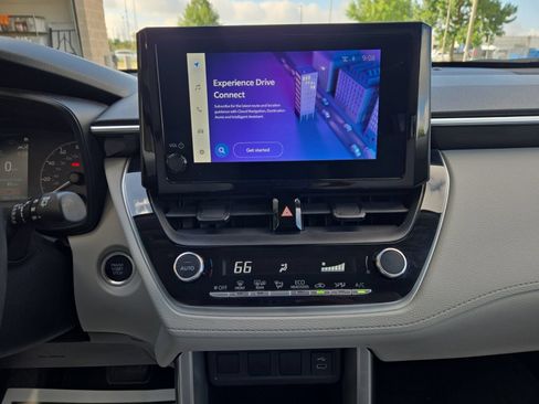 Used 2023 Toyota Corolla Cross LE FWD image 17