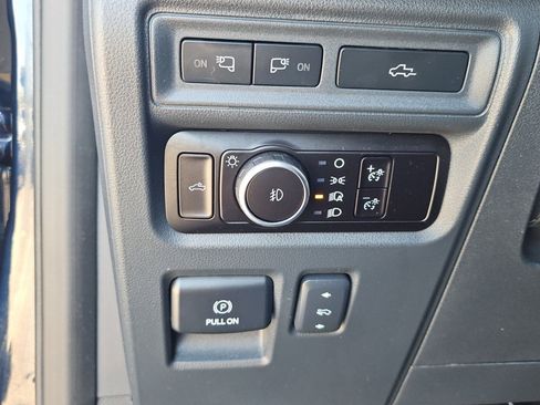 Used 2023 Ford F150 Raptor AWD/4WD image 17