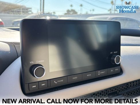 Used 2024 Honda HR-V LX image 9