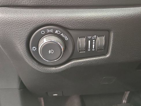 Used 2021 Chrysler Pacifica Pinnacle image 20