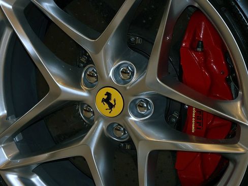 Certified 2025 Ferrari Roma Spider RWD image 82
