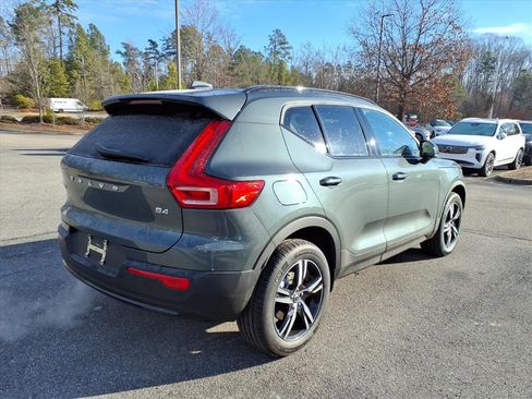 New 2026 Volvo XC40 B4 Core w/ Climate Package image 3