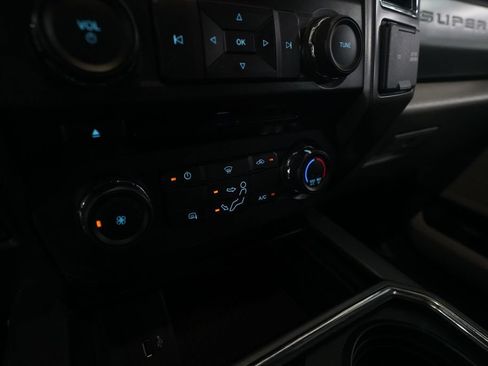 Used 2018 Ford F250 XLT w/ Snow Plow Prep Package AWD/4WD image 20
