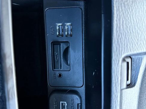 Used 2015 MAZDA MAZDA3 s Touring image 34