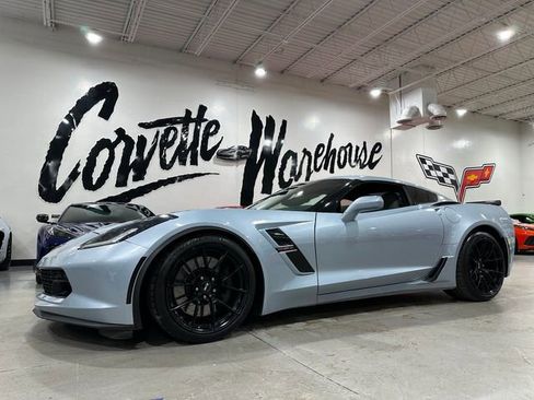 Used 2017 Chevrolet Corvette Grand Sport w/ Carbon Flash Badge Package RWD image 1