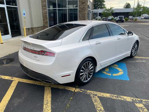 Used 2017 Lincoln MKZ Select FWD image 4