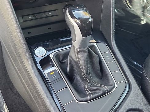 Used 2024 Volkswagen Taos SE image 15