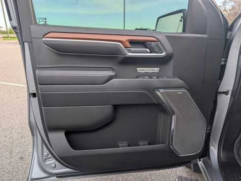 Used 2023 GMC Sierra 1500 Denali w/ Denali Reserve Package AWD/4WD image 7