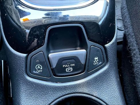 Used 2021 Jeep Compass Limited AWD/4WD image 37