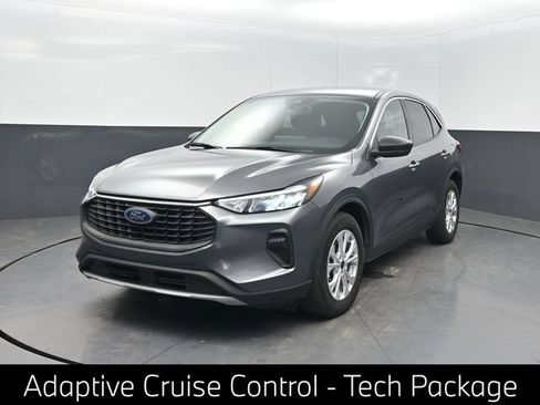 Used 2023 Ford Escape Active w/ Tech Pack #1 FWD image 1