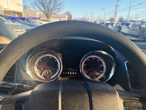 Used 2015 Dodge Grand Caravan SXT image 18