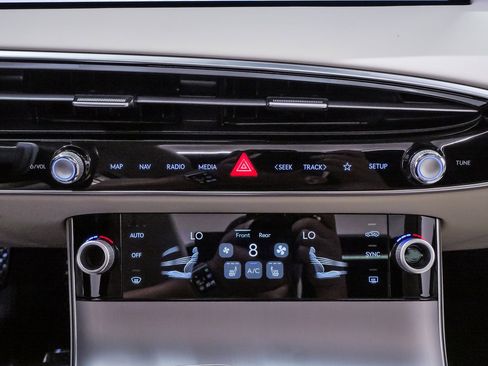 Certified 2026 Genesis GV70 2.5T Select image 17